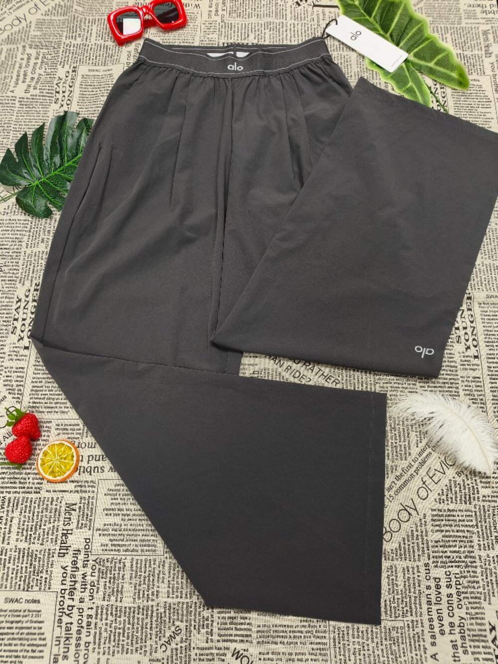 NWT ALO Yoga Suit Up Trouser Dark Grey (Regular)🌠✨Women's Wide Leg Pants - Picture 2 of 8